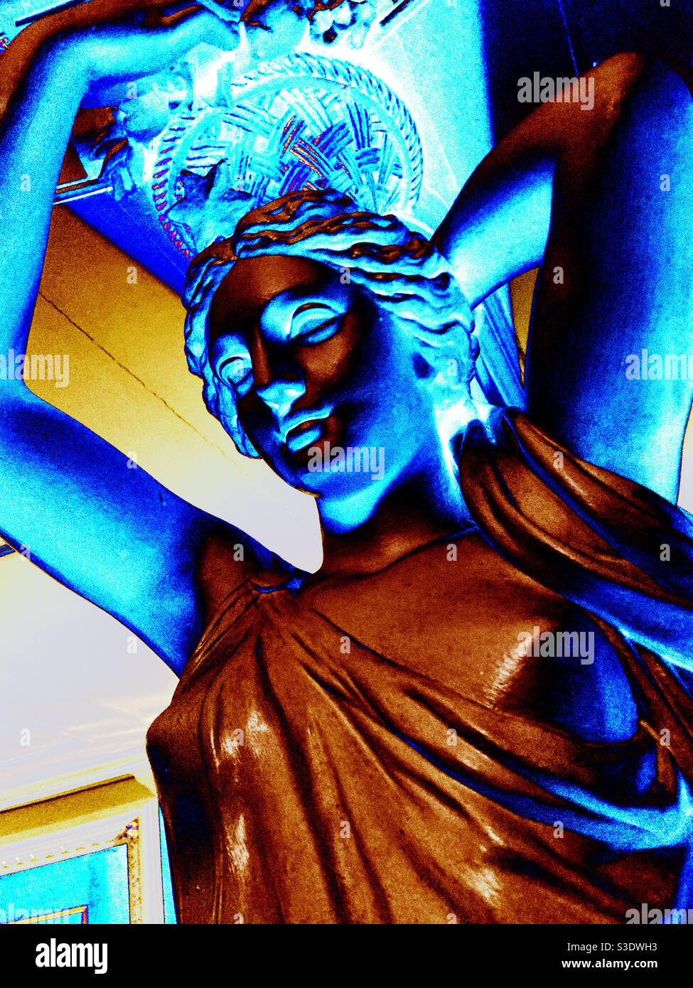 Statue St George’s Hall Liverpool - Image de stock capturée avec un smartphone
