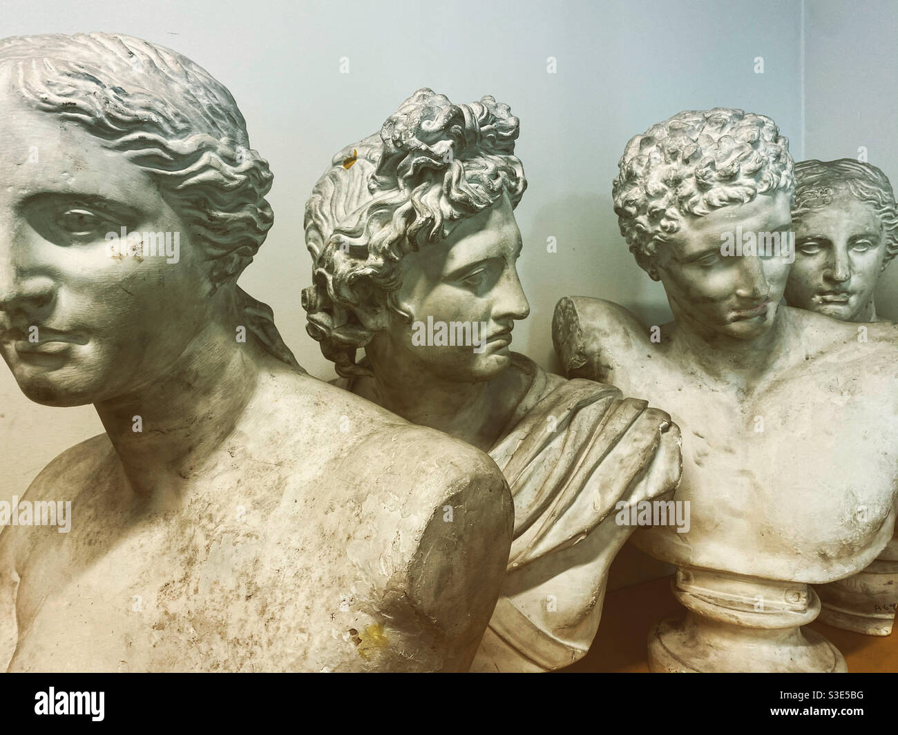 Bustes sculpturales Banque D'Images