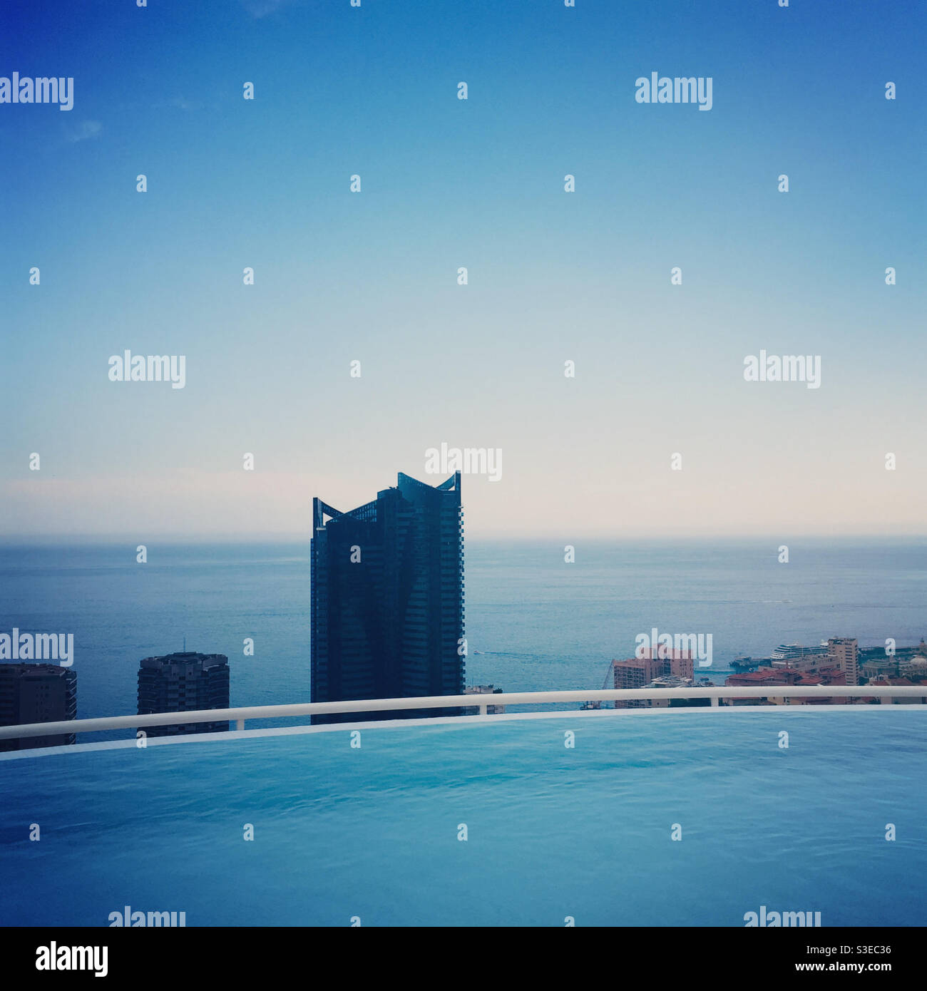 Tour odeon Banque de photographies et d’images à haute résolution - Alamy