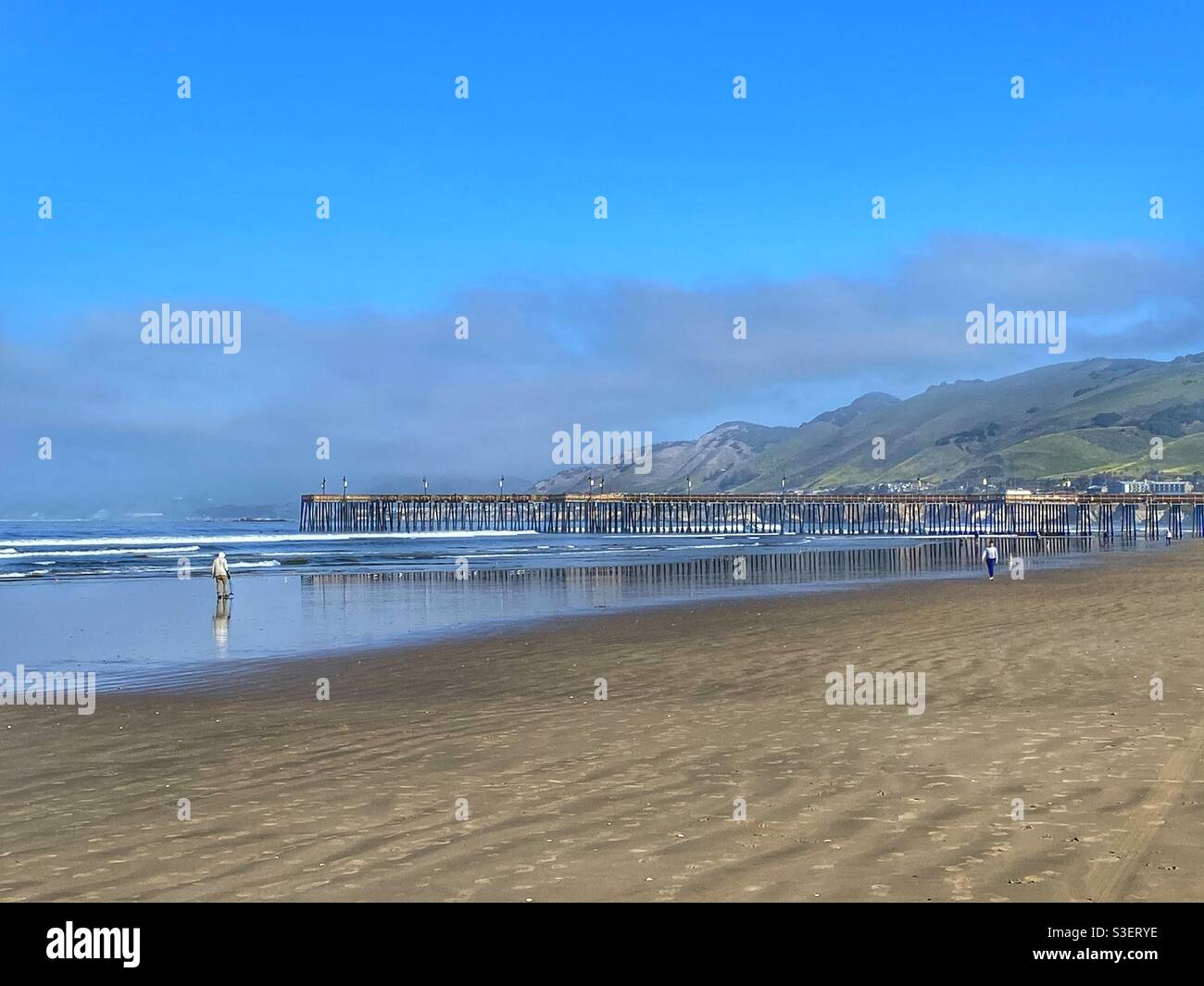 Jetée et plage de Pismo Beach en Californie Banque D'Images