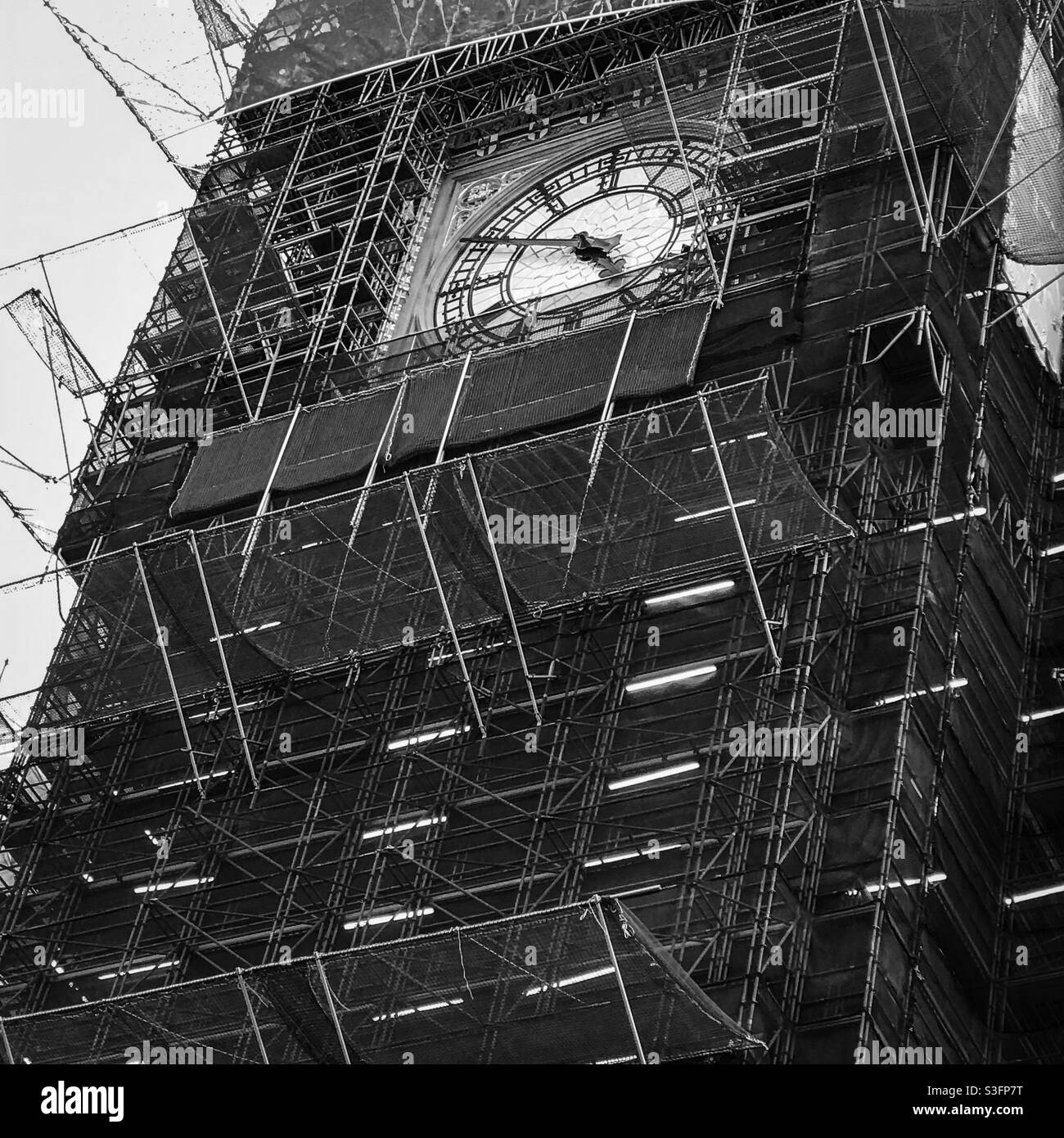 Big Ben sous un échafaudage Banque D'Images
