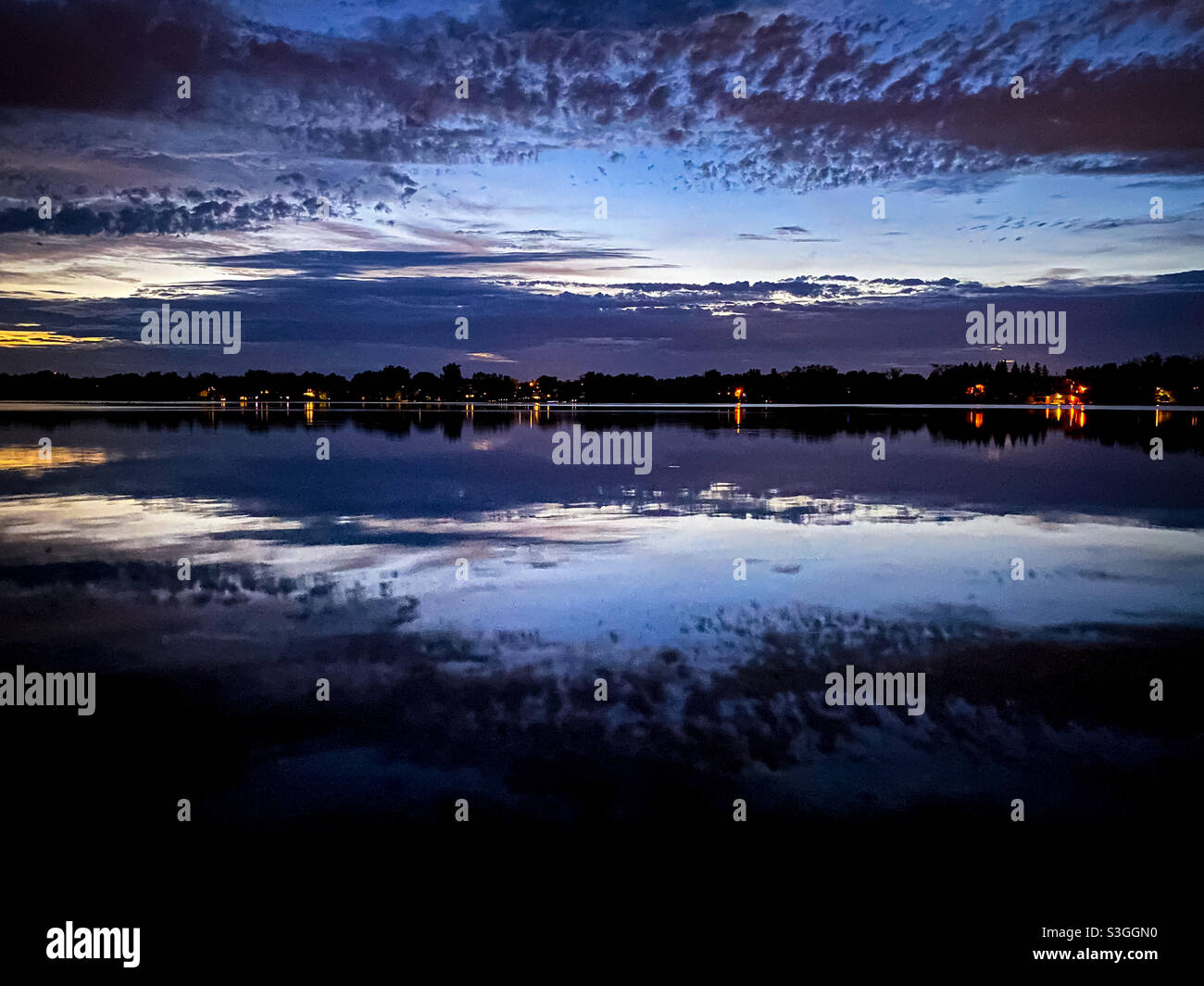 Coucher de soleil sur le lac Wilcox - Image de stock capturée avec un smartphone