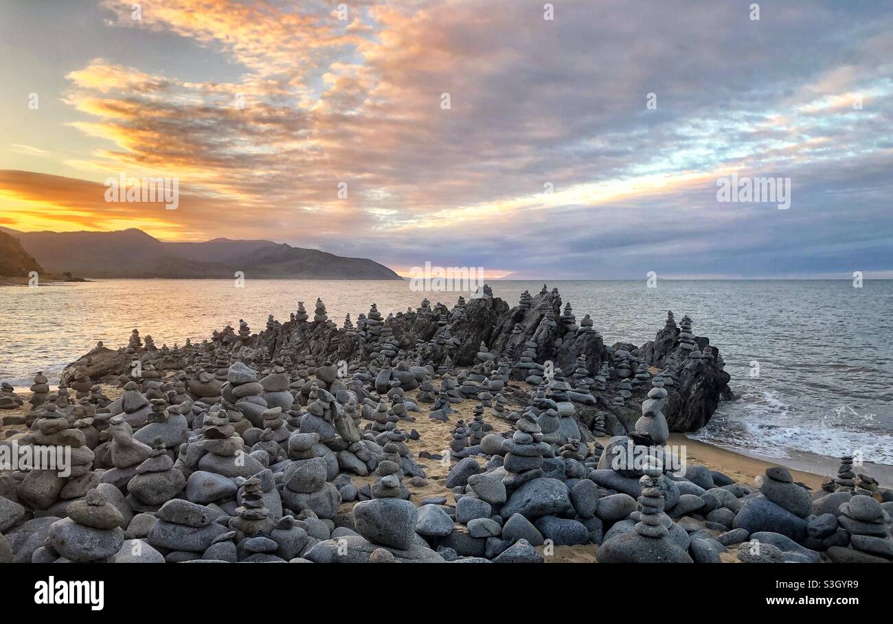 Gatz Rock piles de pierres Port Douglas Cairns coucher de soleil Banque D'Images