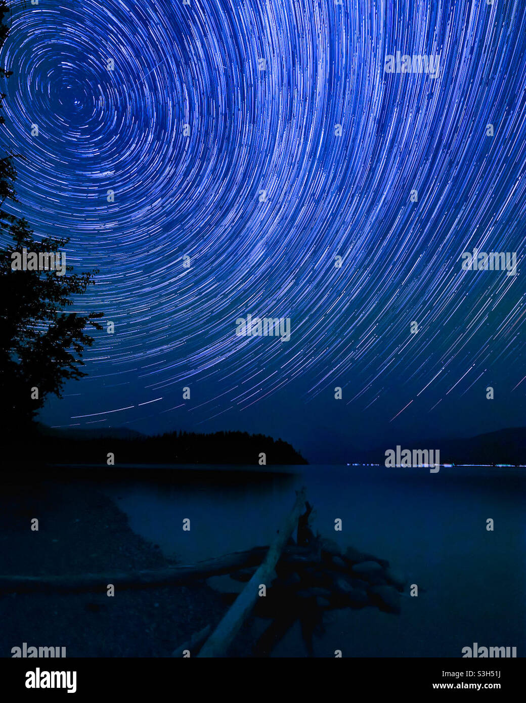 Star Trails - Lac McDonald - Parc national des Glaciers Banque D'Images