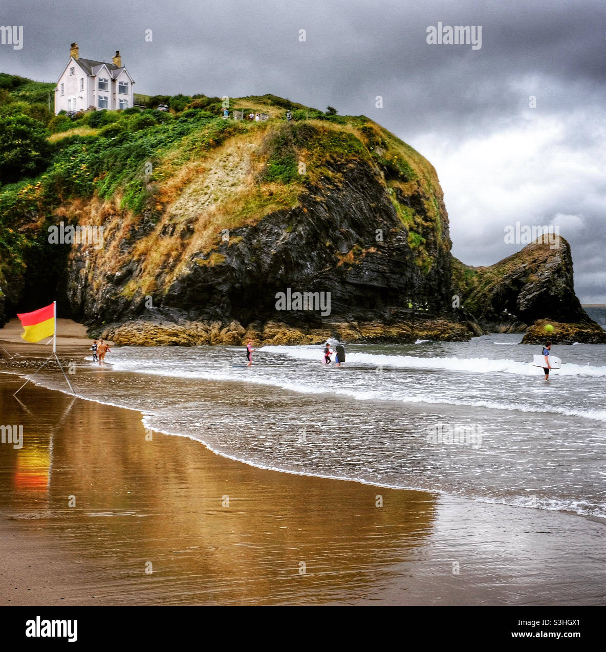 Maison sur Une colline sur une plage - Image de stock capturée avec un smartphone
