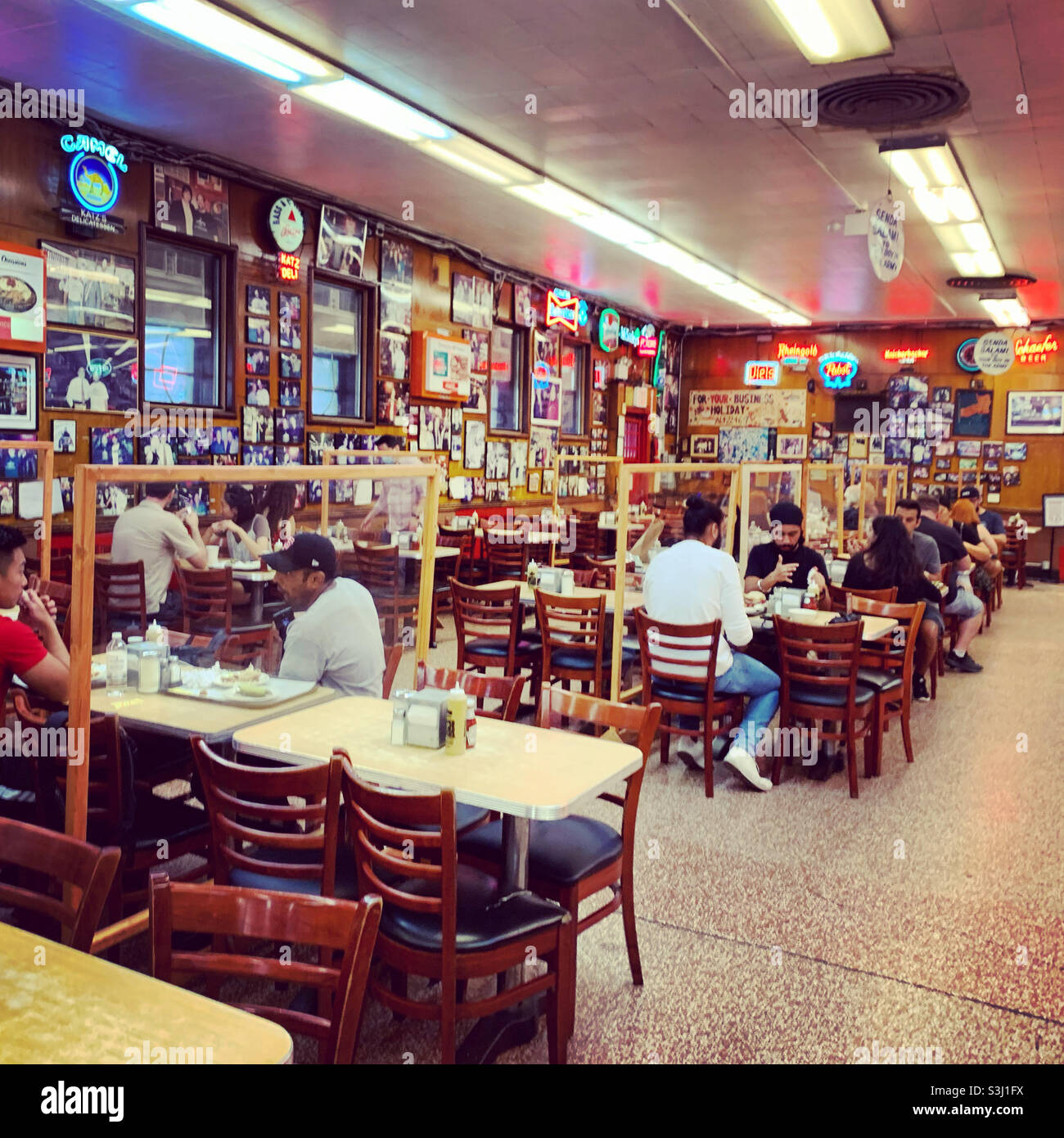 Août 2021, Katz’s Delicatessen, Lower East Side, Manhattan, New York, New York, États-Unis Banque D'Images