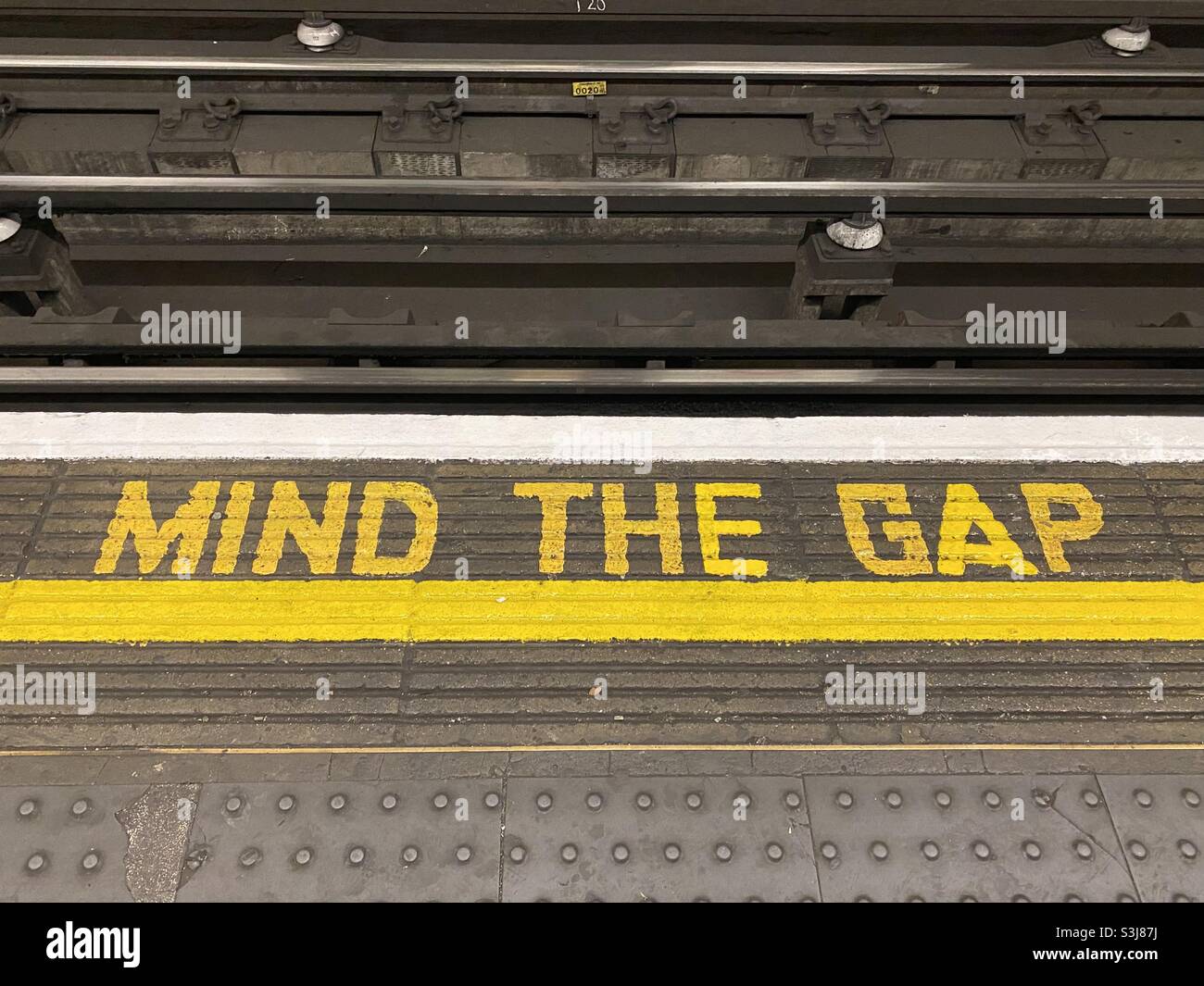 Mind the Gap Banque D'Images