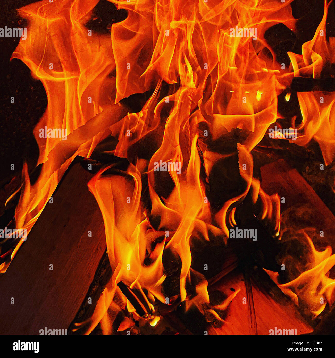 La combustion de bois de chauffage - Image de stock capturée avec un smartphone