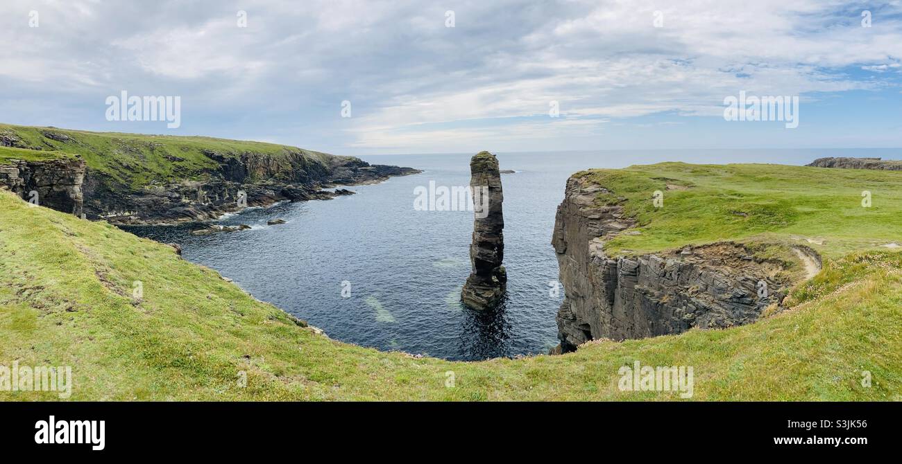 Falaises de la mer de Yansby.Orkney Banque D'Images