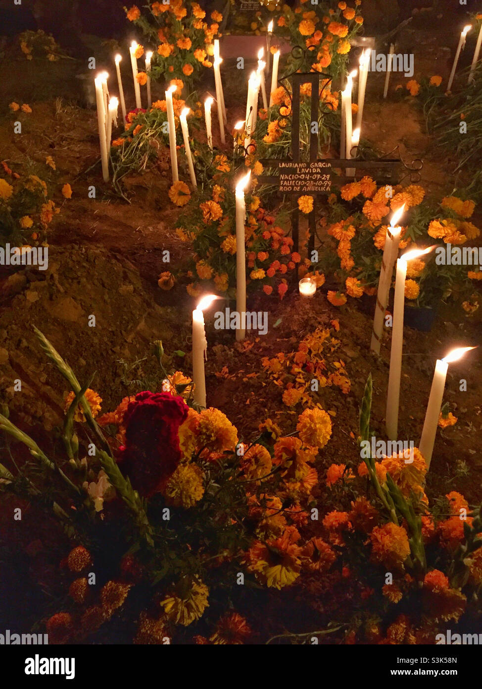 Cimetière durant Dia de los Muertos, Oaxaca, Mexique Banque D'Images