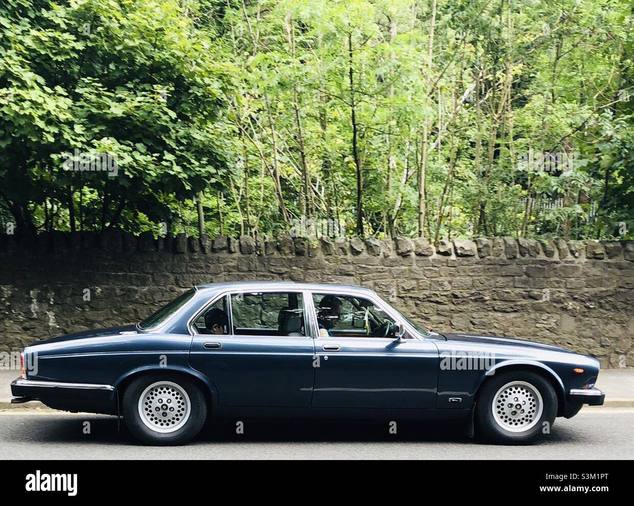 1980s Jaguar XJ6 - Matlock Bath Derbyshire Royaume-Uni Banque D'Images