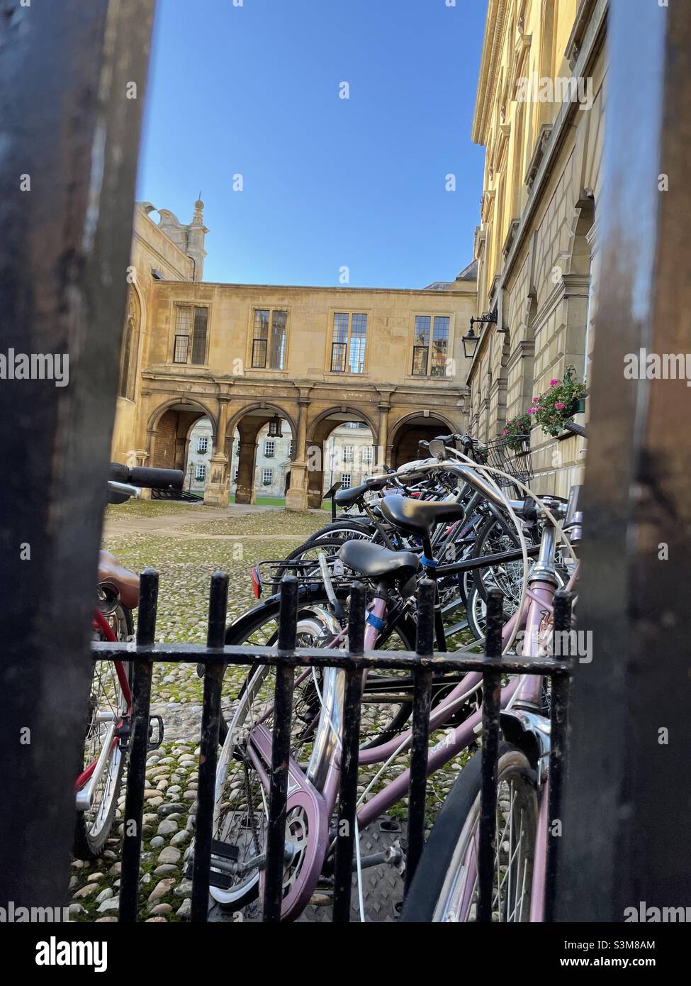 Cambridge Colleges University Life Bikes lieux célèbres - Image de stock capturée avec un smartphone