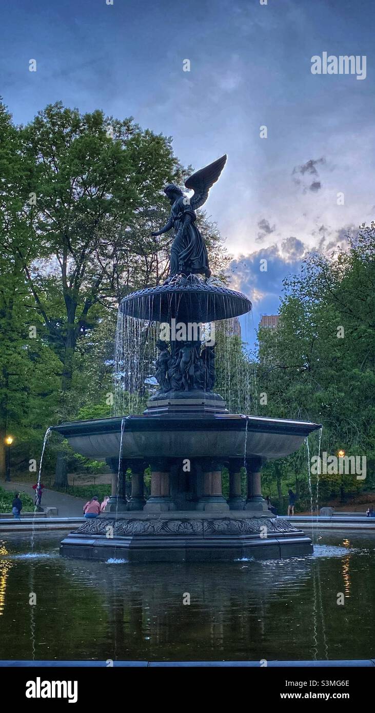 Fontaine Bethesda, Central Park, New York. - Image de stock capturée avec un smartphone