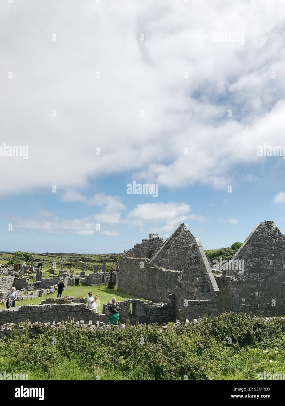 Ruines et cimetière de la colonie monastique des sept Églises sur l'île d'Aran d'Inis Mor.Irlande Banque D'Images