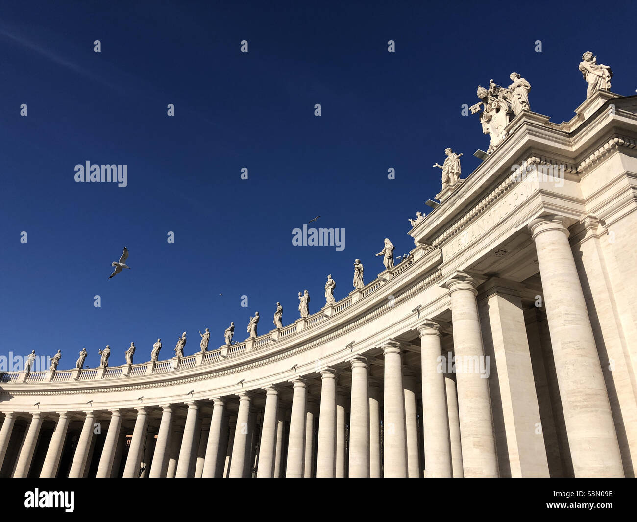 Colonnes dans la Cité du Vatican à Rome, Italie Banque D'Images