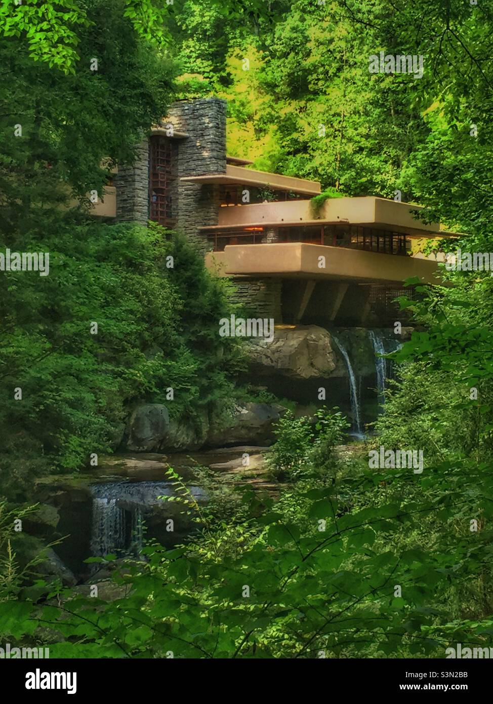 Fallingwater par Frank Lloyd Wright, Mill Run, Pennsylvanie Banque D'Images