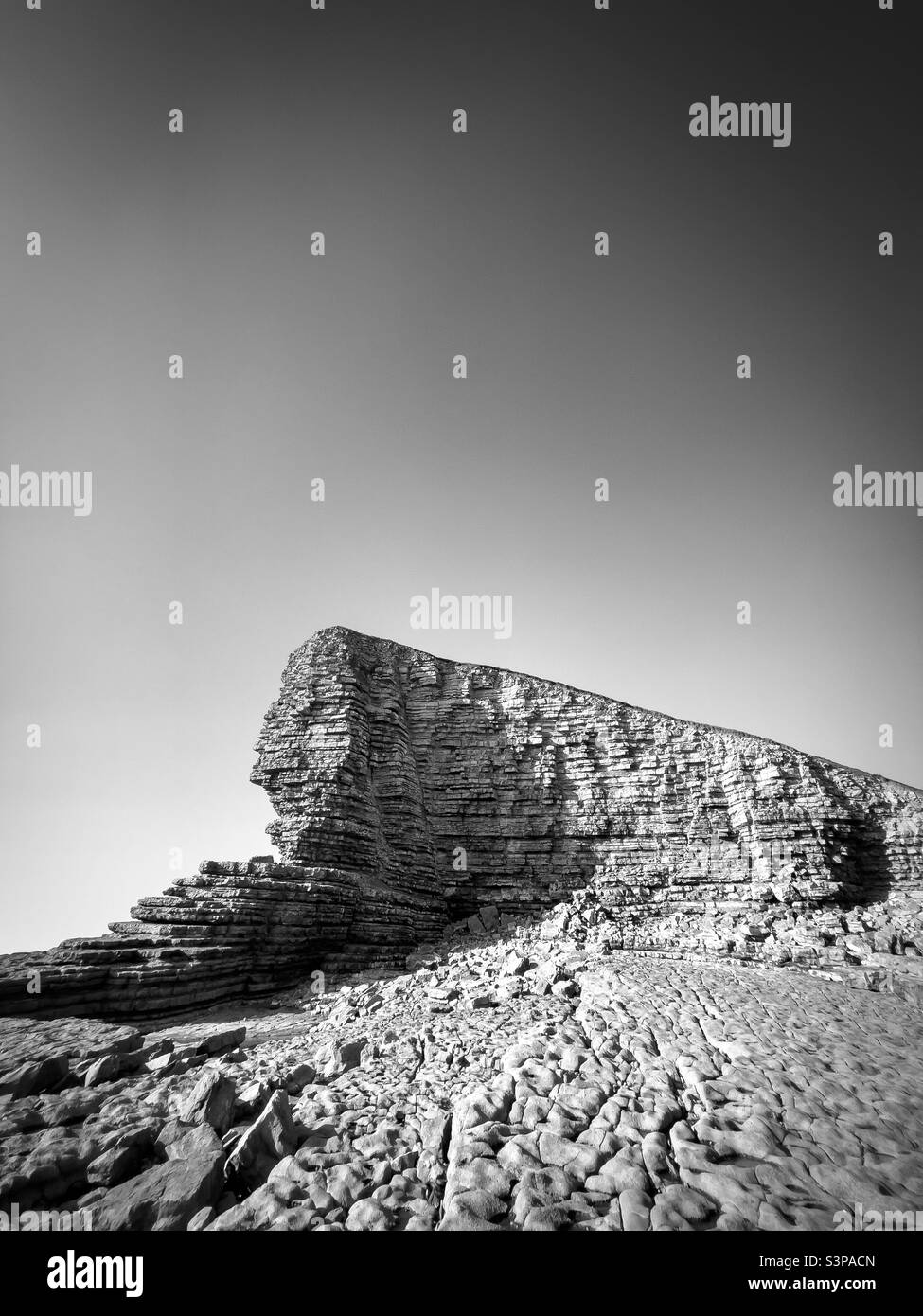 Nash point Glamourgan Heritage Coast en noir et blanc. - Image de stock capturée avec un smartphone