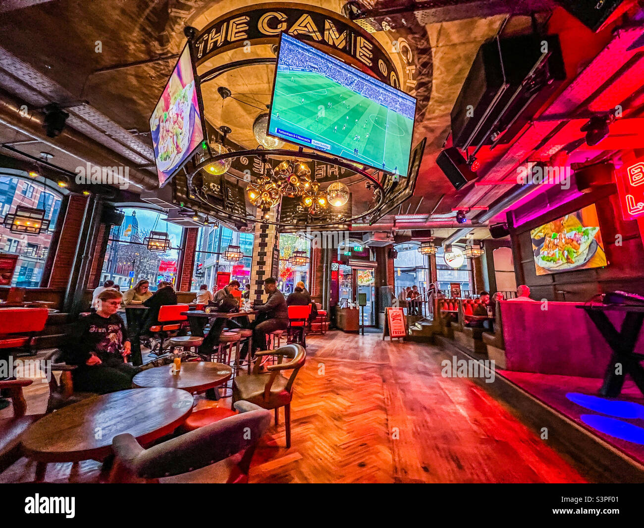 Intérieur du bar Box dans le centre-ville de Leeds dans le West Yorkshire Banque D'Images