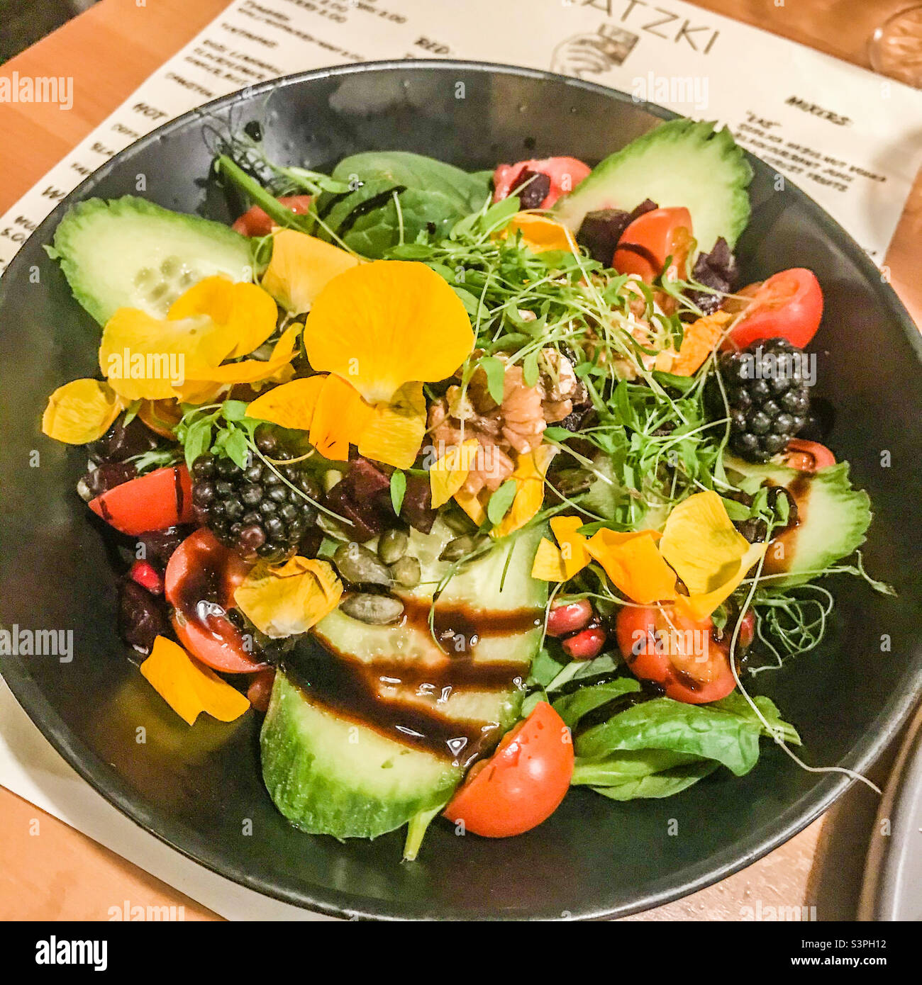 Salade d'hiver dans un restaurant polonais Banque D'Images