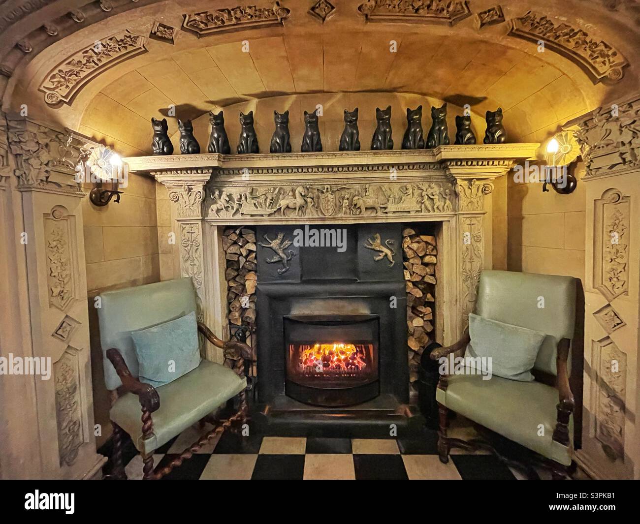 Cheminée à l'hôtel Portmeirion, au nord du pays de Galles. Banque D'Images