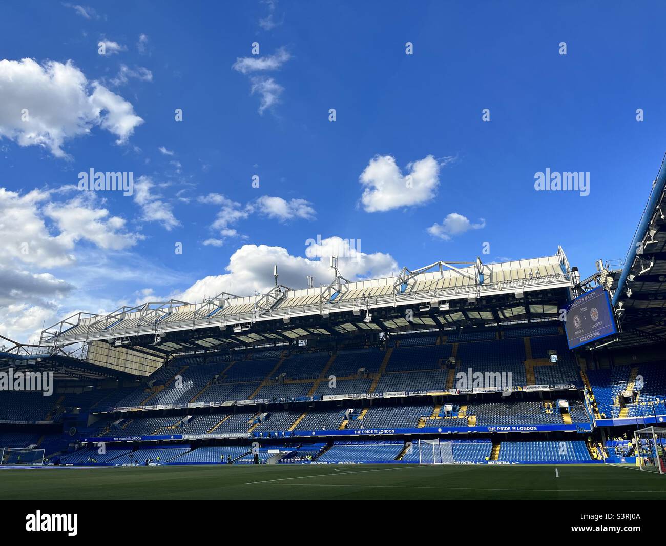 Vue générale sur le stade Stamford Bridge, qui abrite le club de football de Chelsea à Londres. Chelsea joue dans la Premier League anglaise. Banque D'Images