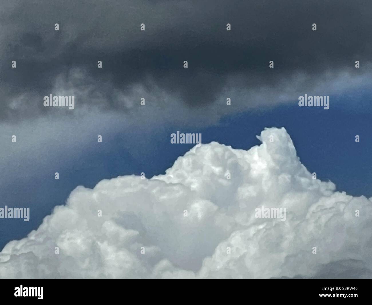 Des pluies torrentielles se déplacent dans l'Utah, aux États-Unis. Banque D'Images