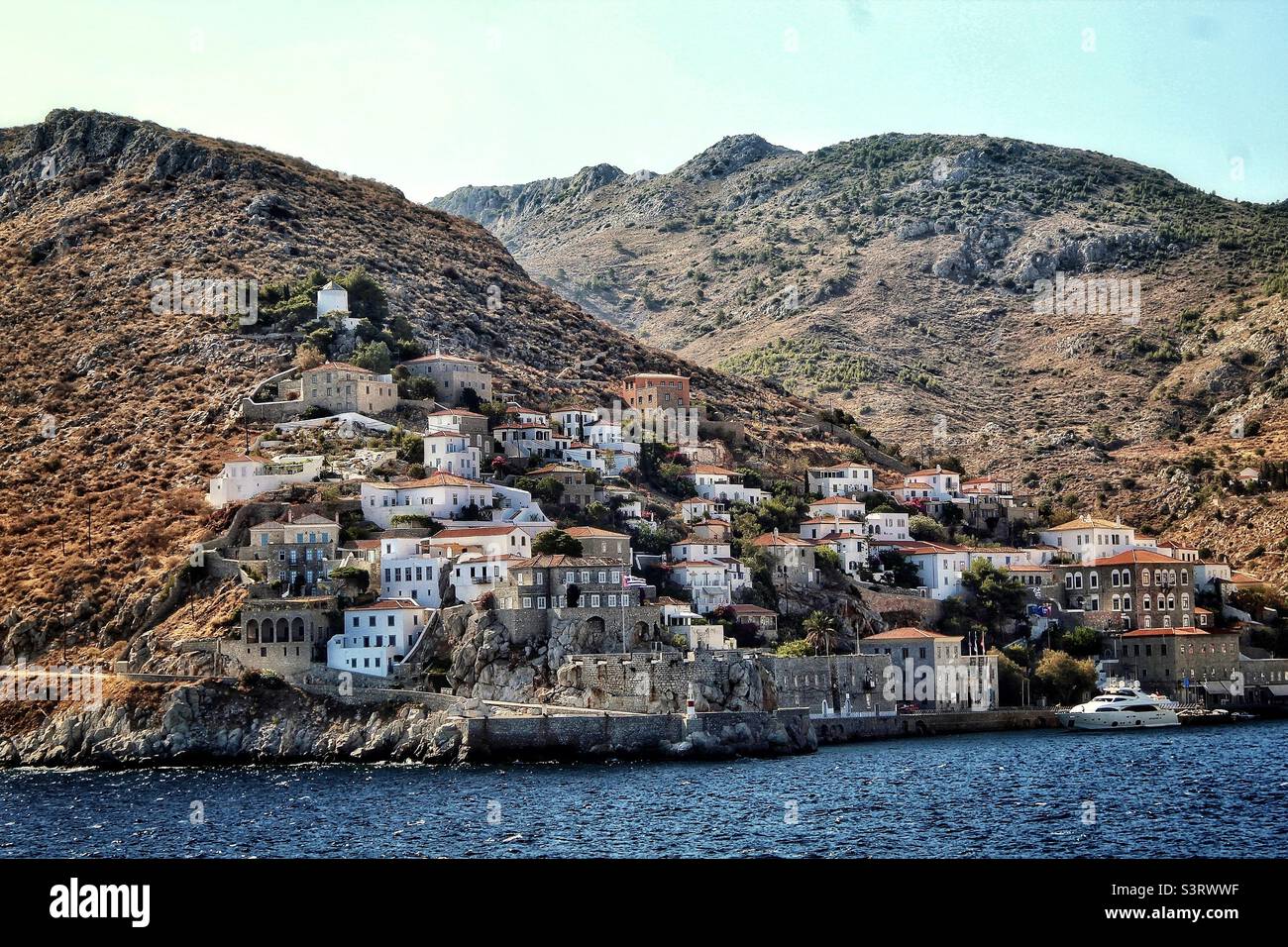 L'île populaire d'Hydra, Grèce dans le golfe Argo Sarconic, est à 2 heures d'Athènes et n'a pas de voitures Banque D'Images