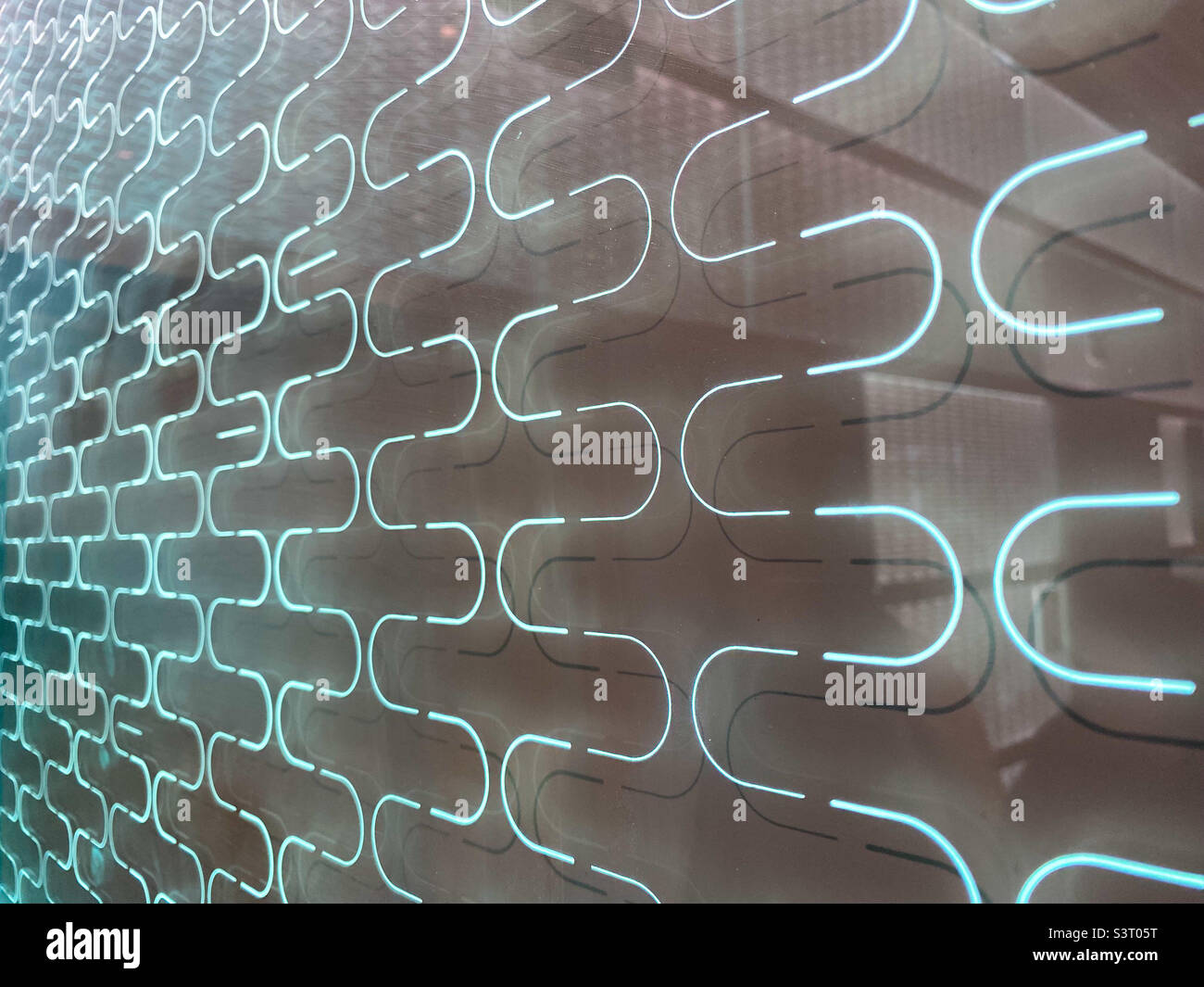 Un mur à motif fluorescent. - Image de stock capturée avec un smartphone