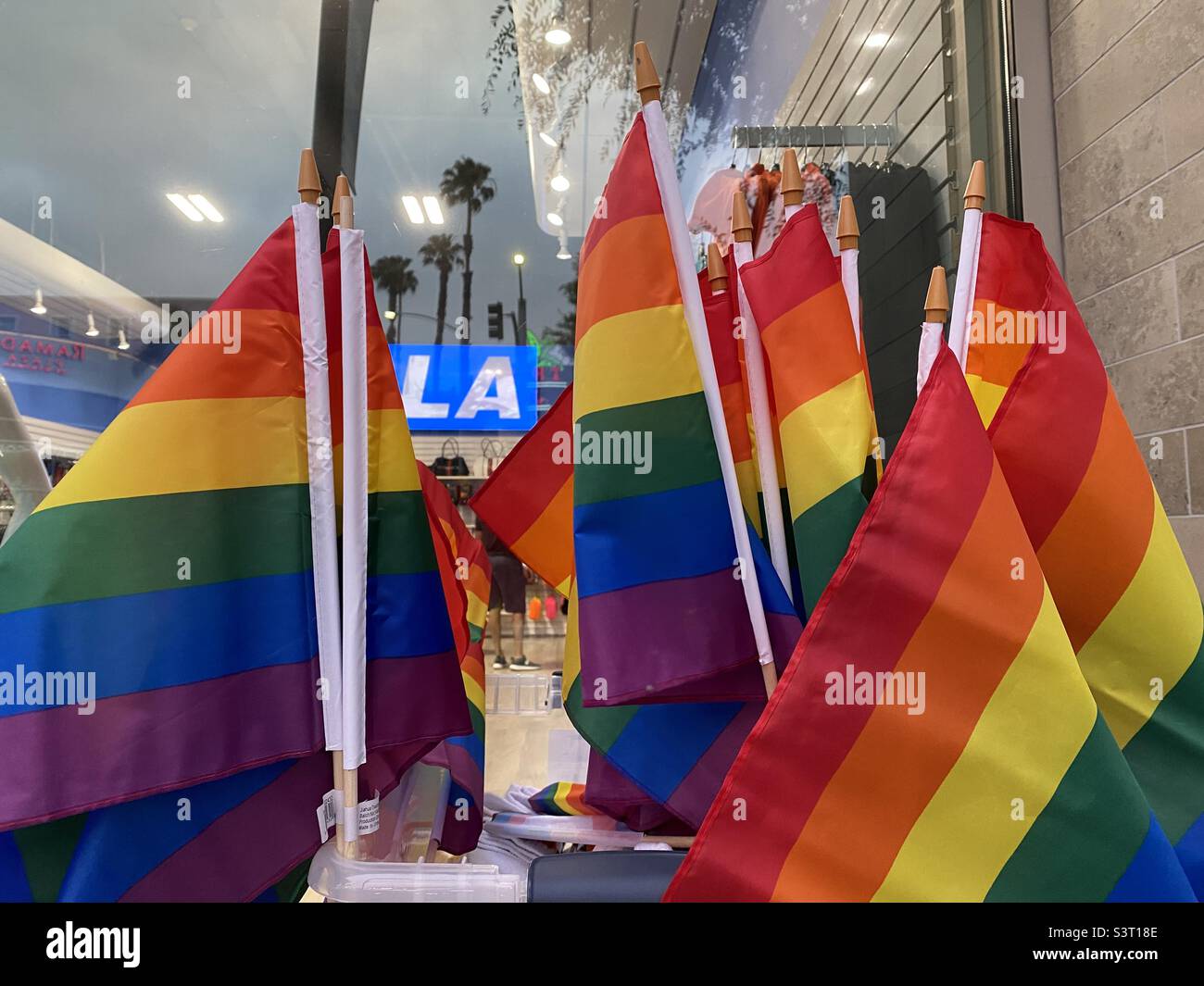 Drapeaux de fierté gay à Los Angeles Banque D'Images