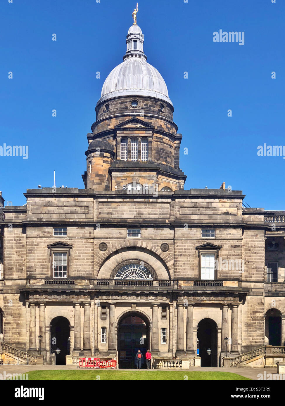 Old College est un bâtiment de la fin du 18th siècle de l'Université d'Edimbourg, en Écosse. Il abrite des sections de l’administration de l’Université, de l’École de droit et de la Talbot Rice Gallery. Banque D'Images