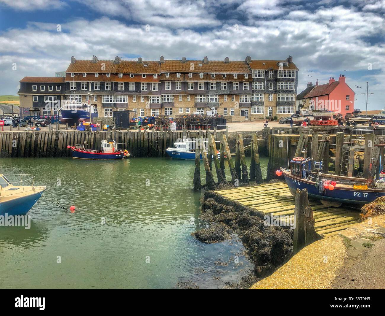 Port de West Bay, Bridport, Dorset, Royaume-Uni - Image de stock capturée avec un smartphone