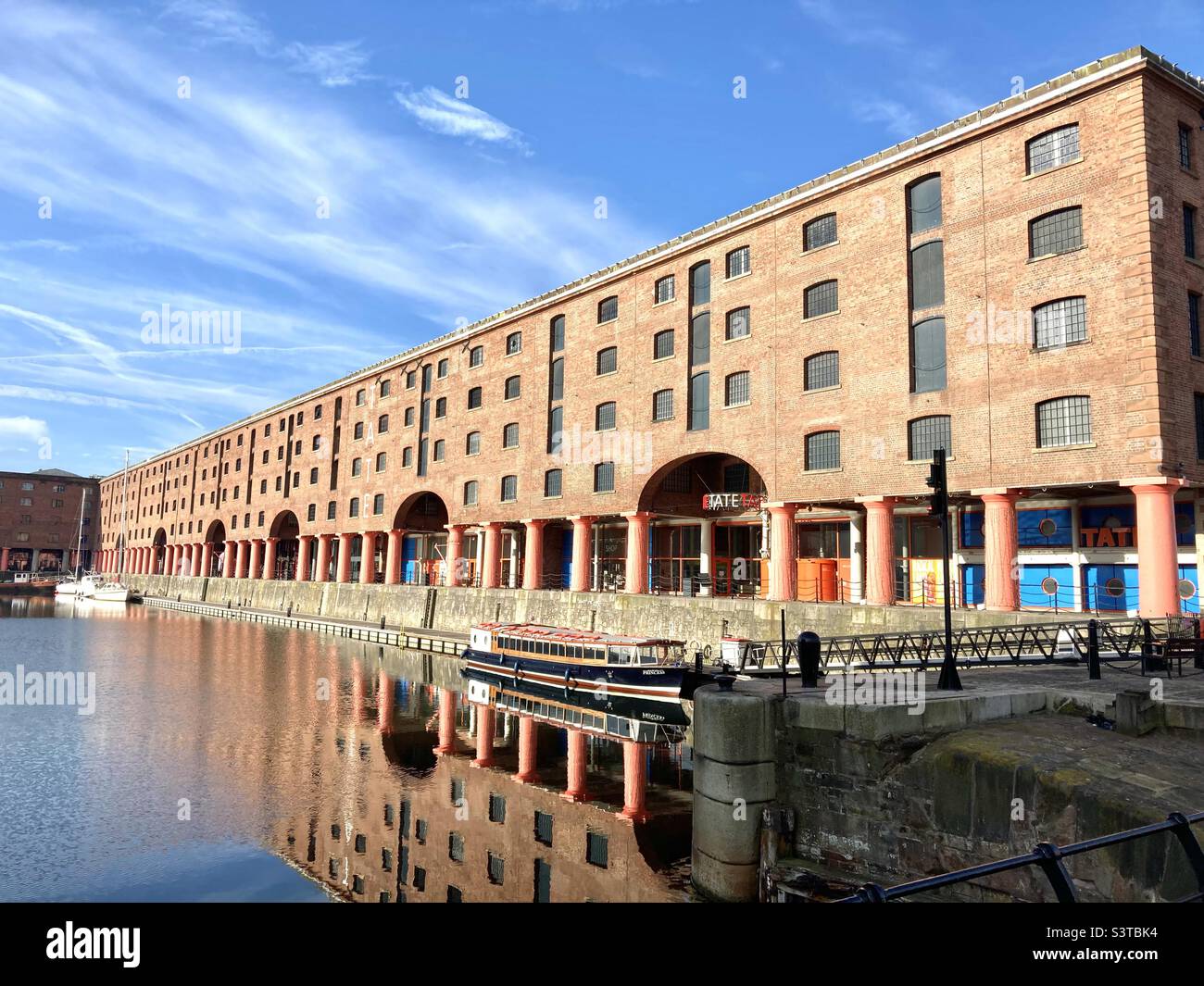 Tate Gallery, Albert Dock, Liverpool - Image de stock capturée avec un smartphone