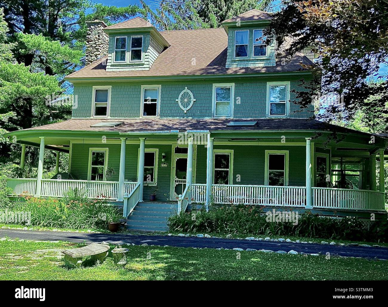 Maison Monterey envelopper autour de pour h Banque D'Images