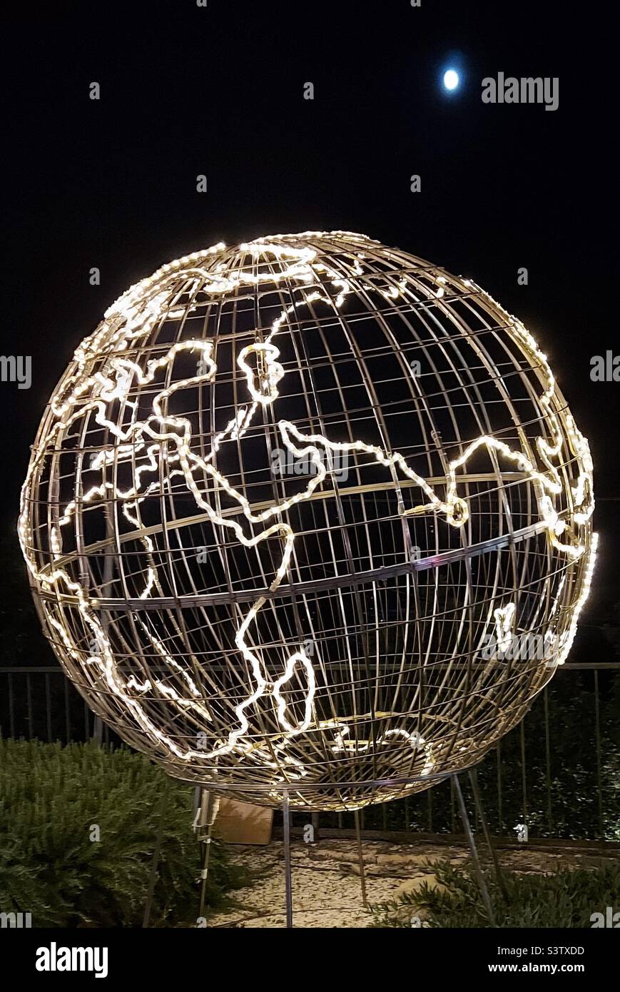 Globe métallique lumineux Banque D'Images