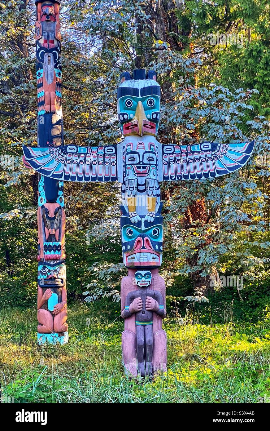 Totems au parc Stanley. Vancouver Canada. Banque D'Images