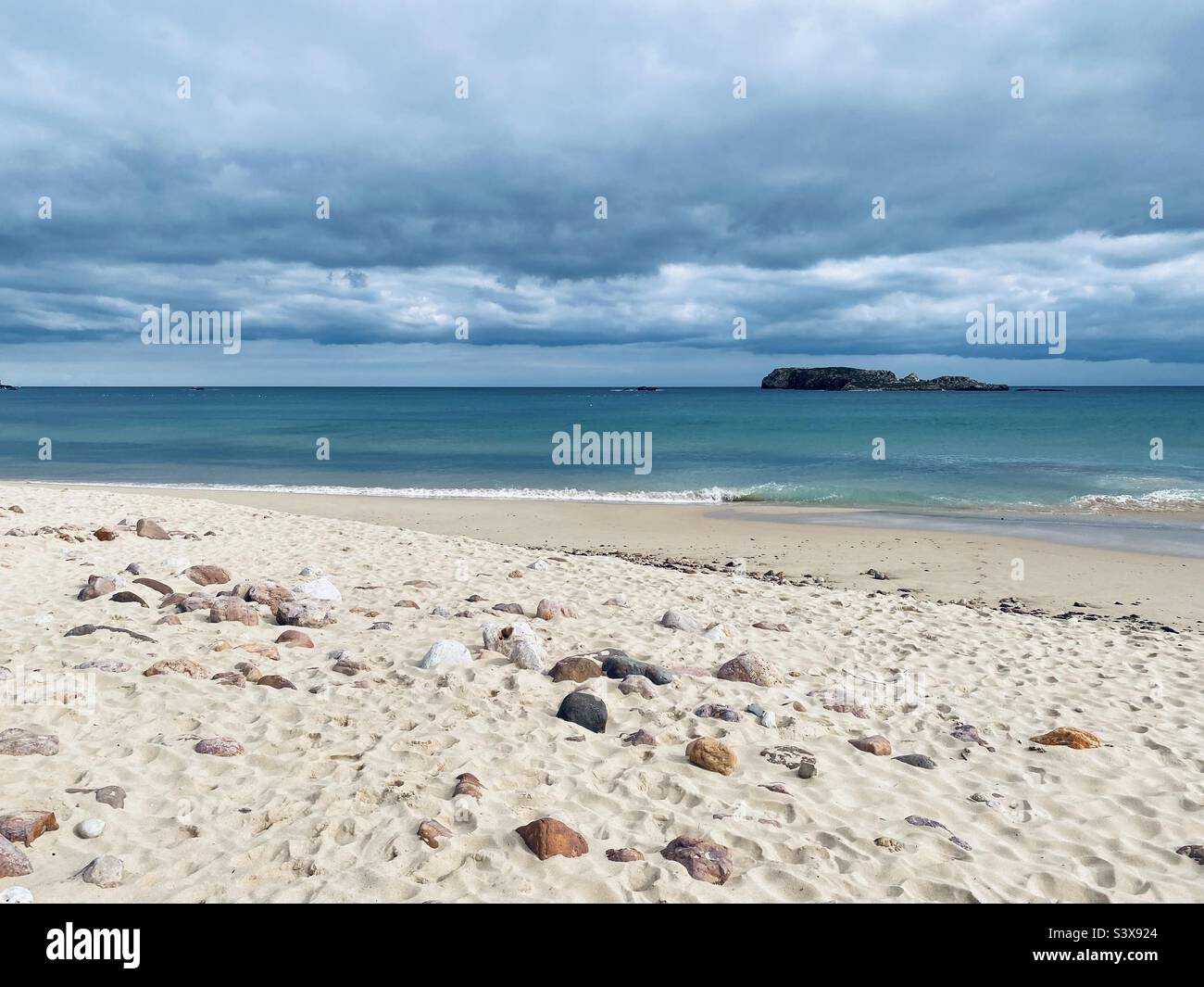 Plage de Praia do Martinhal en hiver Banque D'Images