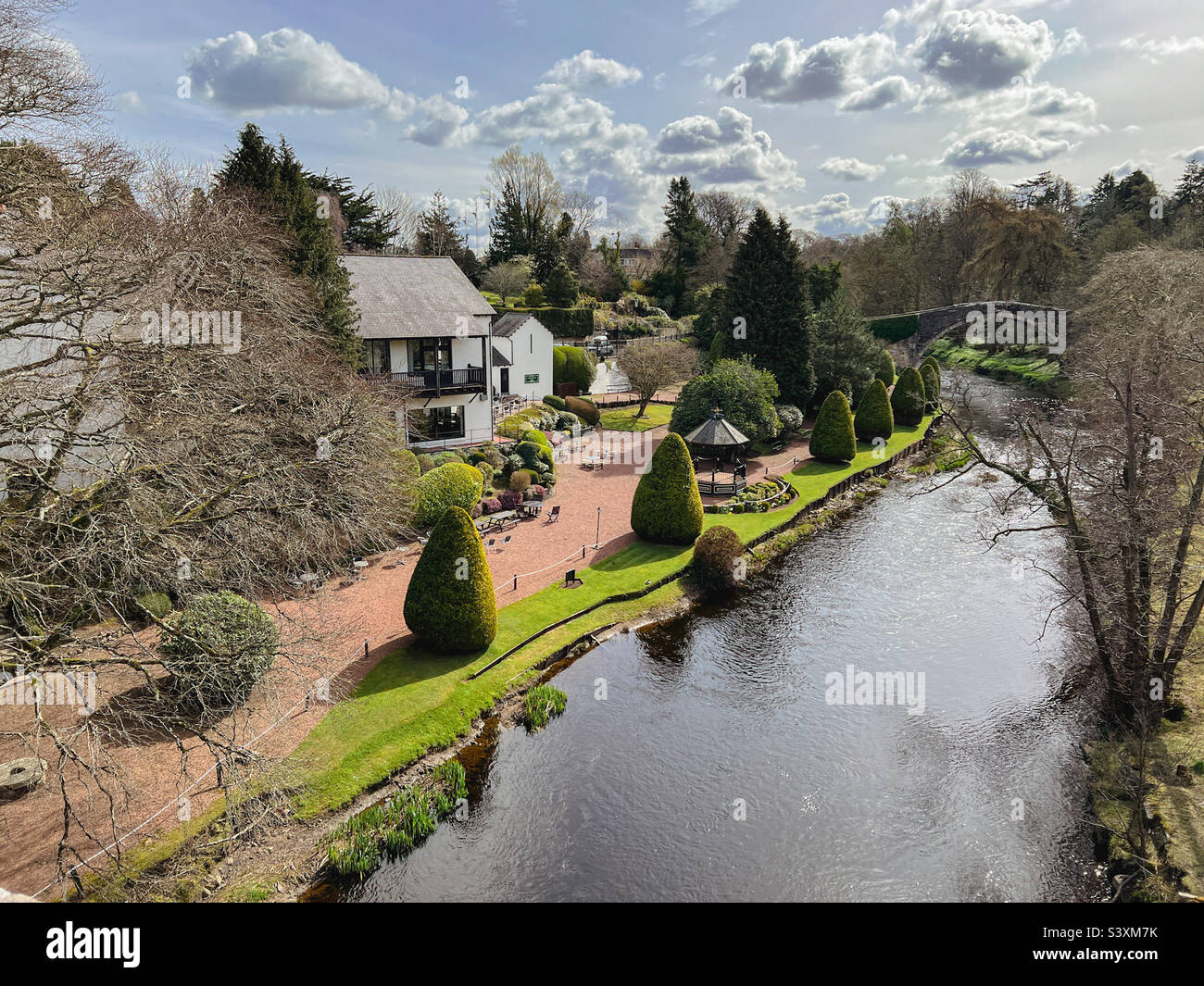 Vue sur le pont de Brig O Doon Alloway, South Ayrshire, Écosse rendu célèbre dans Robbie Burns poème de Tam O Shanter Banque D'Images