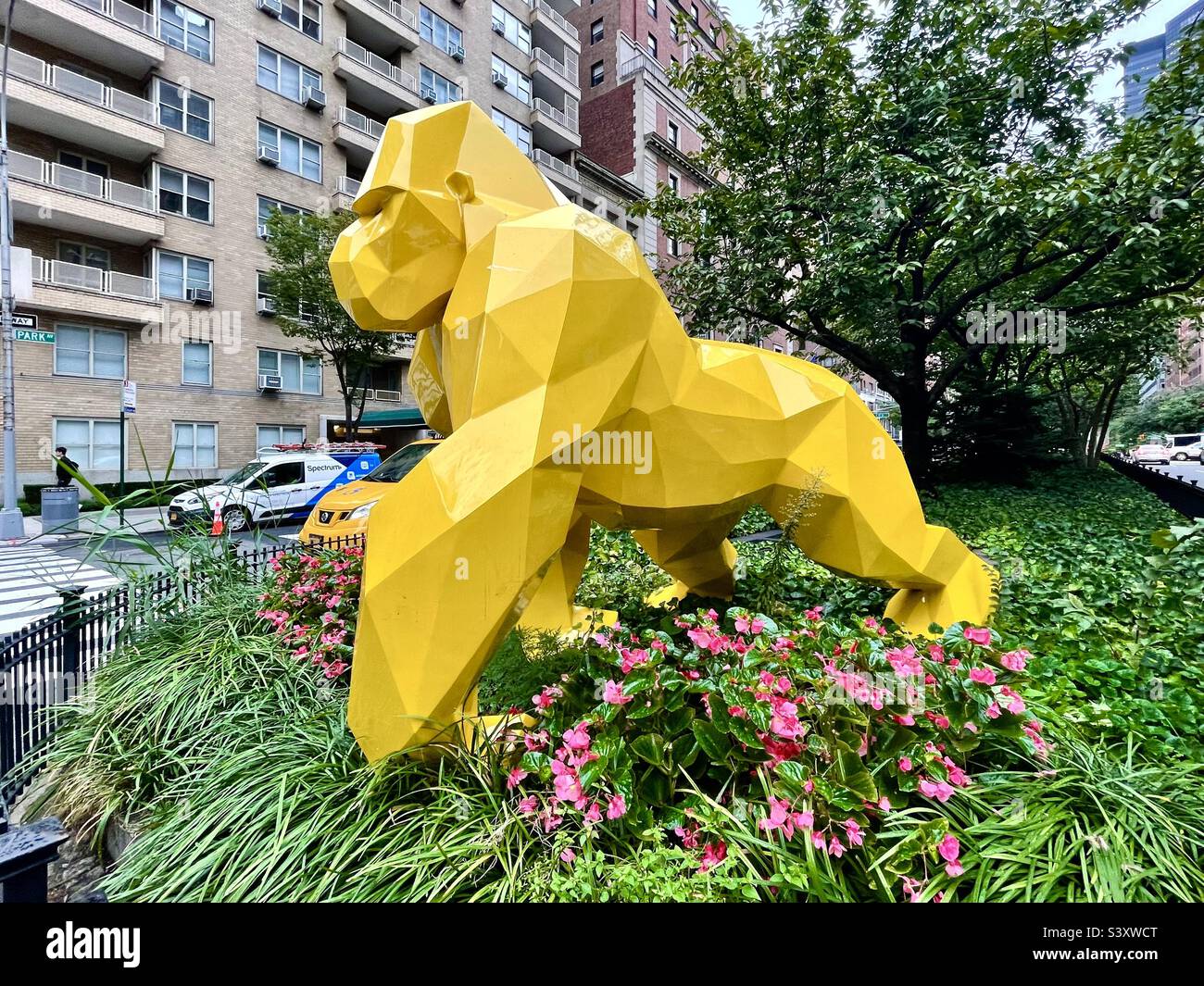 Mojo le gorille est une sculpture géante à l'origami sur Park Avenue à