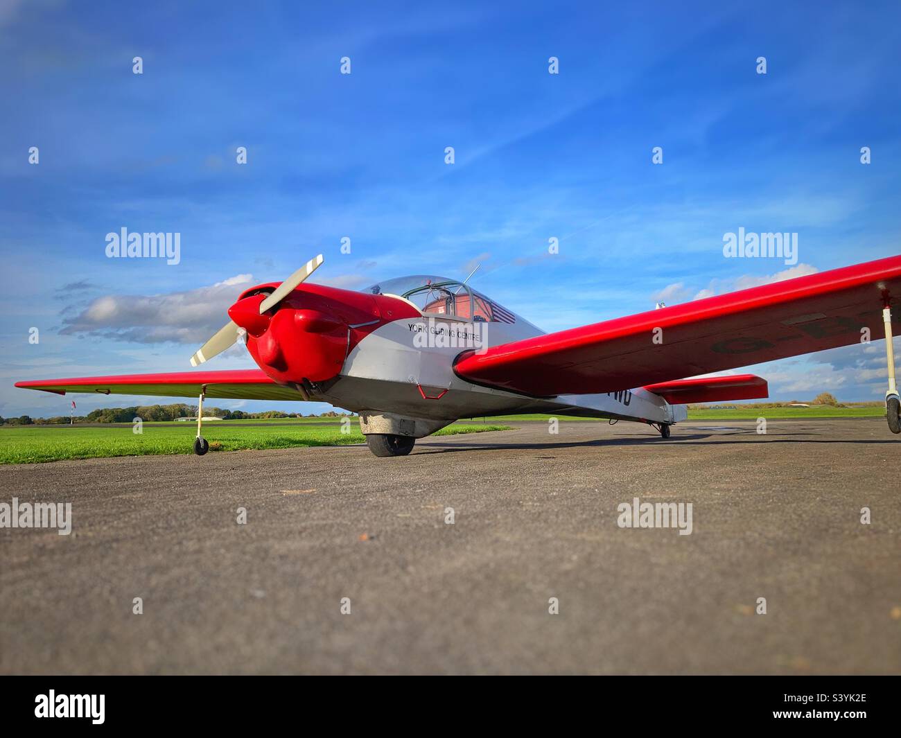 Slingsby T61F Venture T Mk 2 motoglider au York Gliding Center Banque D'Images