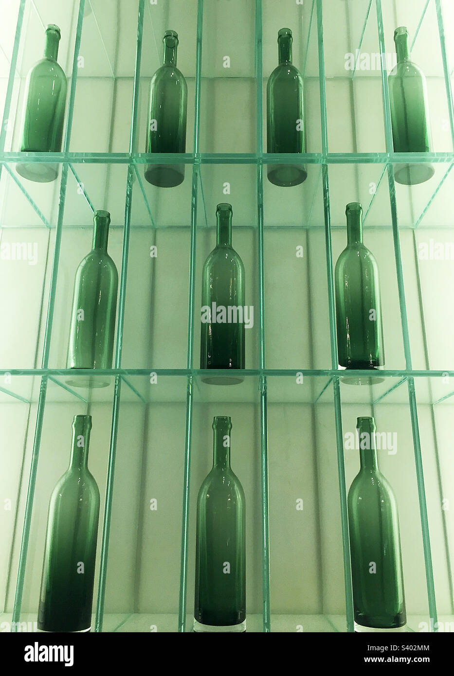 Dix bouteilles vert Banque D'Images