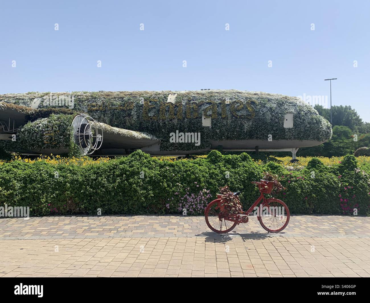 Dubaï, Émirats arabes Unis - 3 juin 2022 : créations florales exposées au jardin du Miracle de Dubaï, le plus grand jardin de fleurs naturelles du monde Banque D'Images