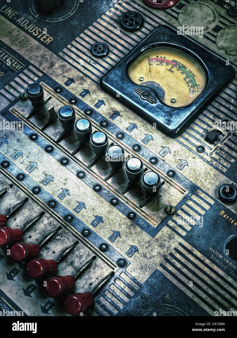 Testeur de tubes General Electric vintage Banque D'Images