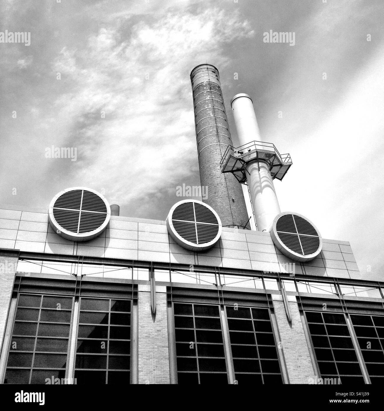 Sur le campus du Massachusetts Institute of Technology (MIT). Photo avec filtre noir et blanc. Banque D'Images