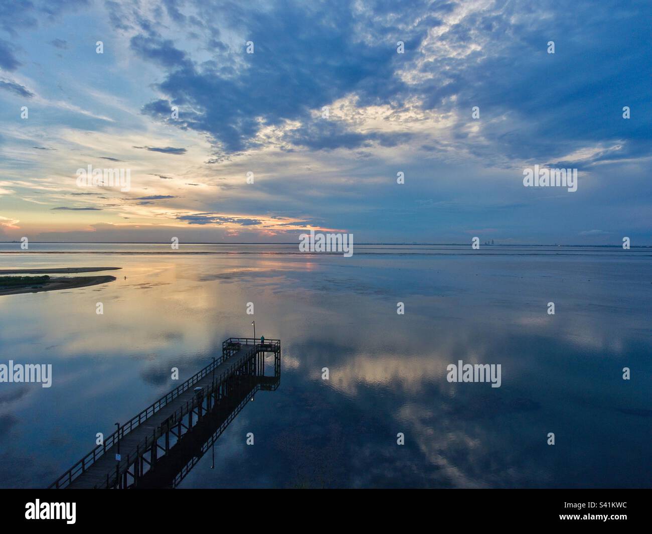 Quai Mobile Bay au coucher du soleil Banque D'Images