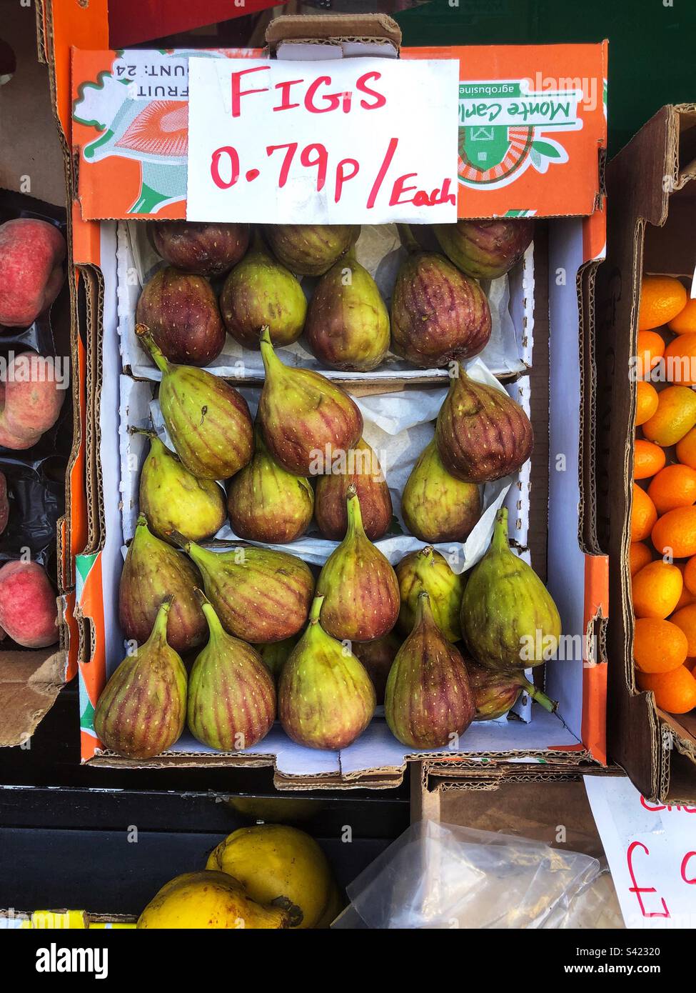 Ficus Figs a été mis en vente à la boutique Grocers Banque D'Images