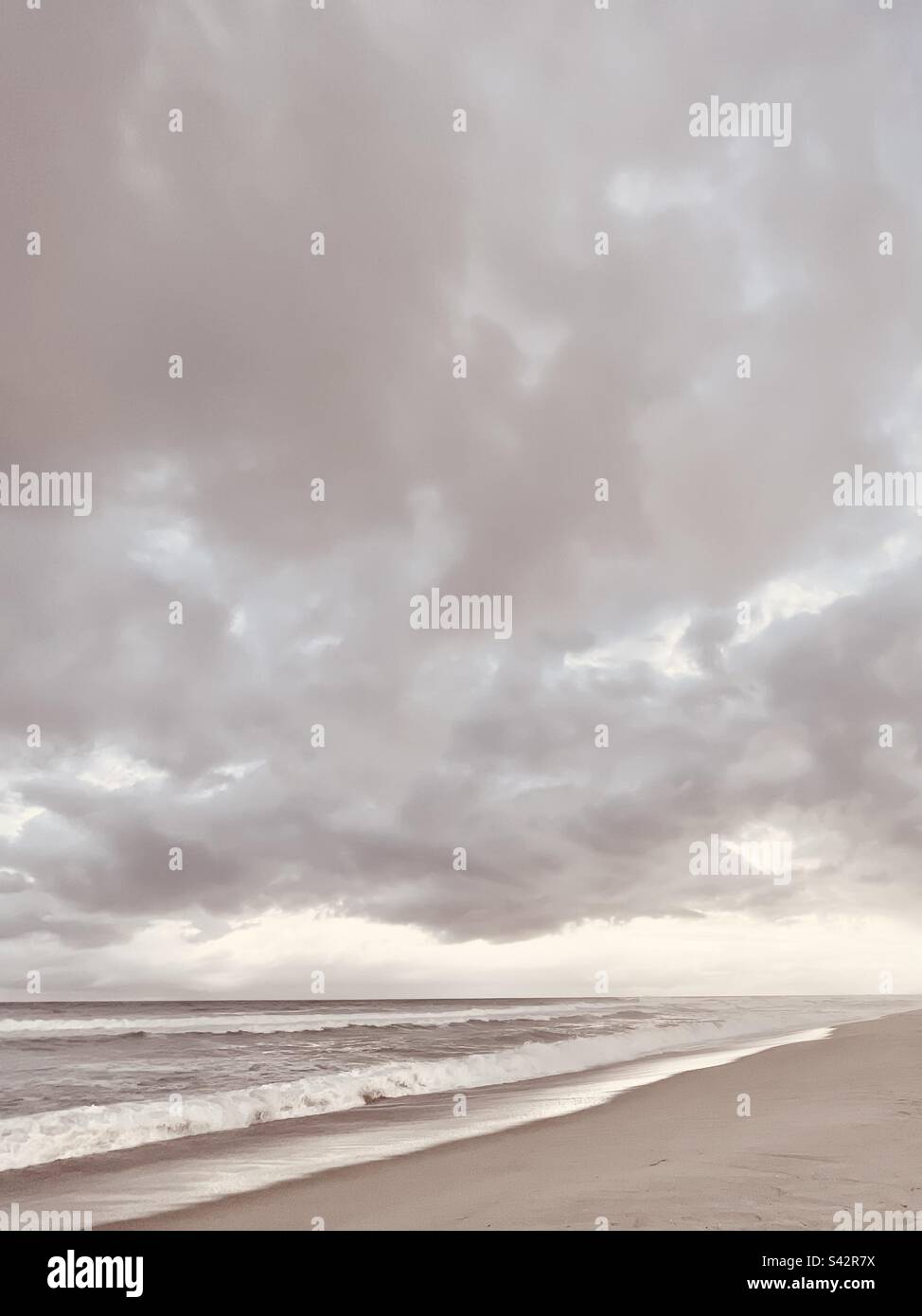 Paysage marin de plage absolument parfait. Hossegor, France. Nostalgie et calme Banque D'Images