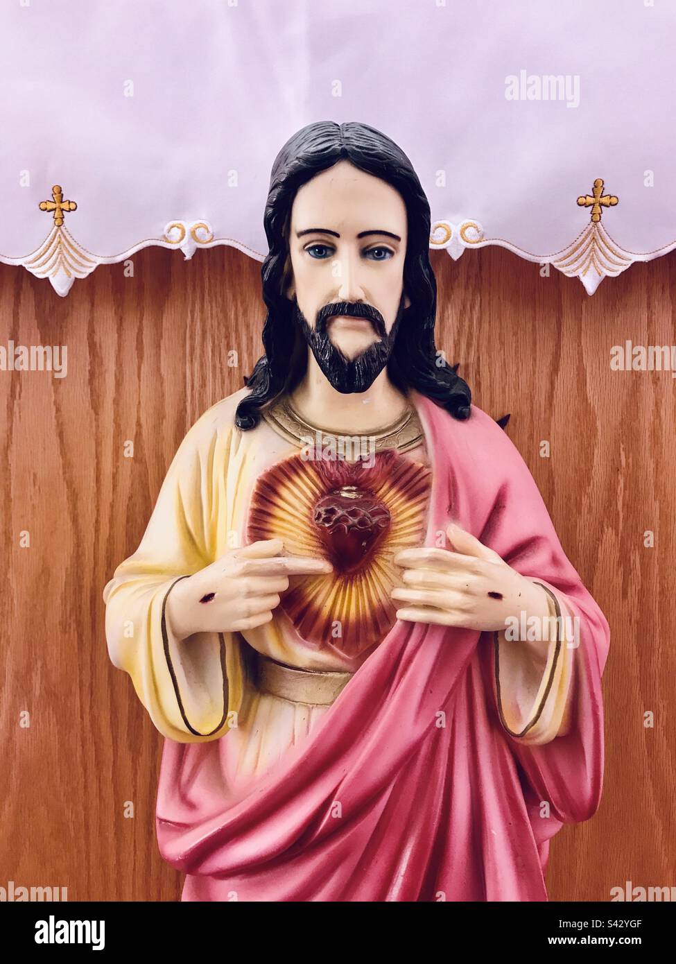 Statue du coeur sacré de Jésus-Christ dans la chapelle catholique romaine. Comté de Donegal, Irlande Banque D'Images