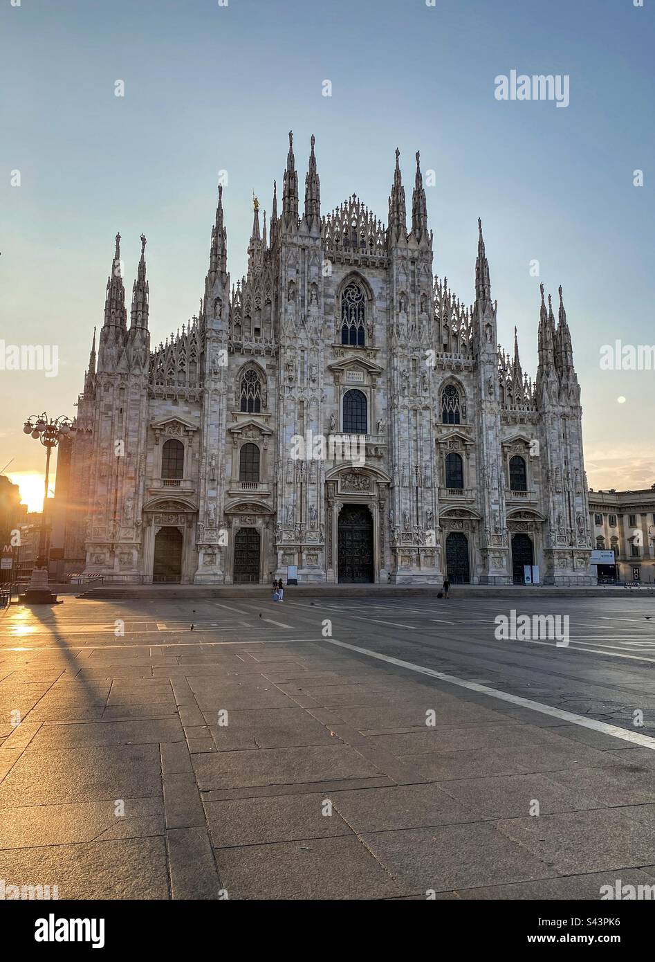 Duomo di Milano au lever du soleil. Cathédrale de Milan, Italie. Banque D'Images