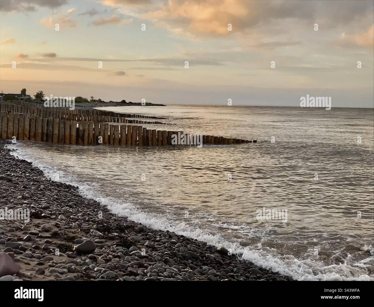 La plage de Dunster gronnes à marée haute Banque D'Images