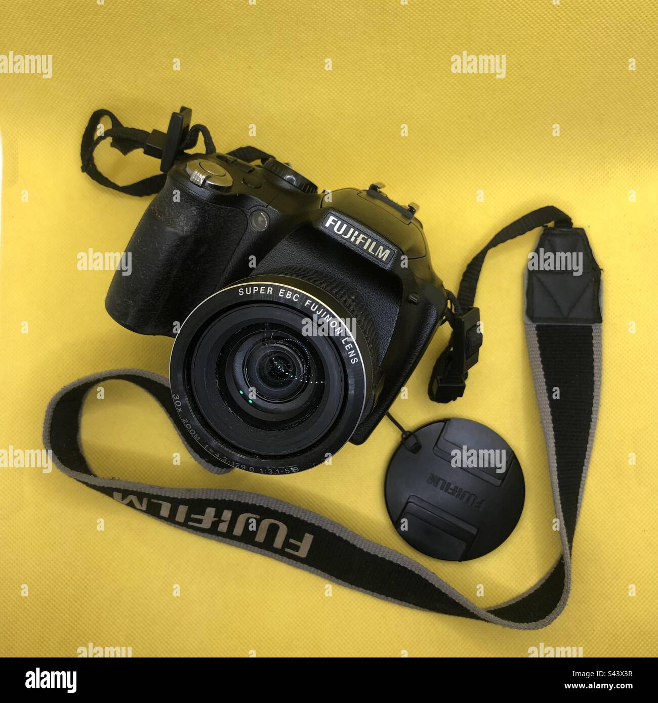 L'image de l'appareil photo Fuji film SL 300 Photo Stock - Alamy